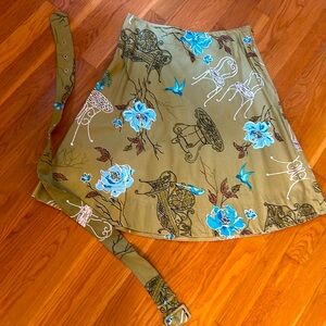 Women’s shirt with matching belt